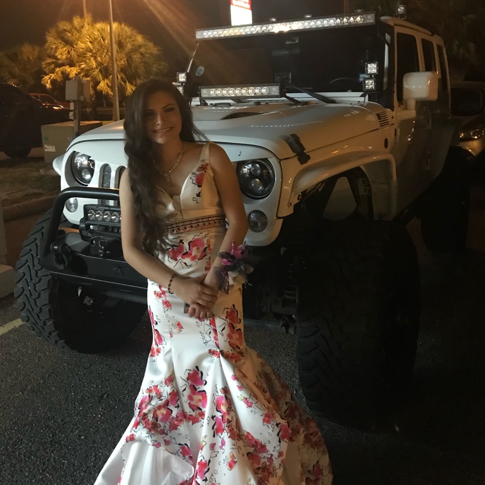 Meet your Posher, Alexis